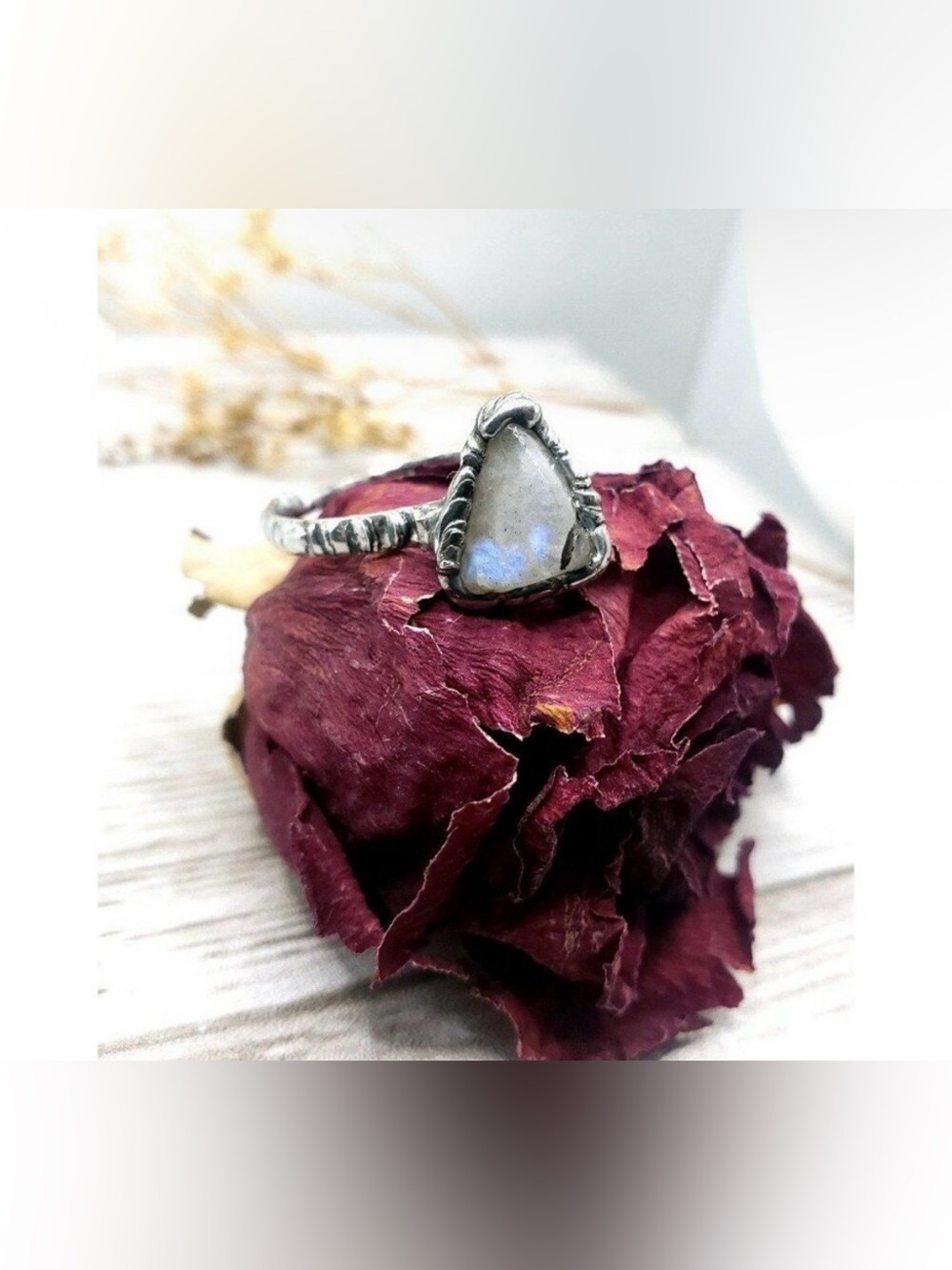 Moonstone ring - Picture 2 of 3